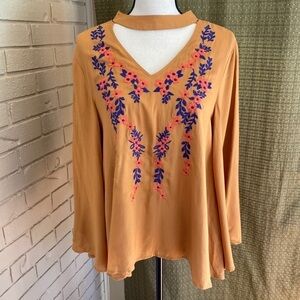 Jodifl Floral Embroidered Bell Sleeve Top …
